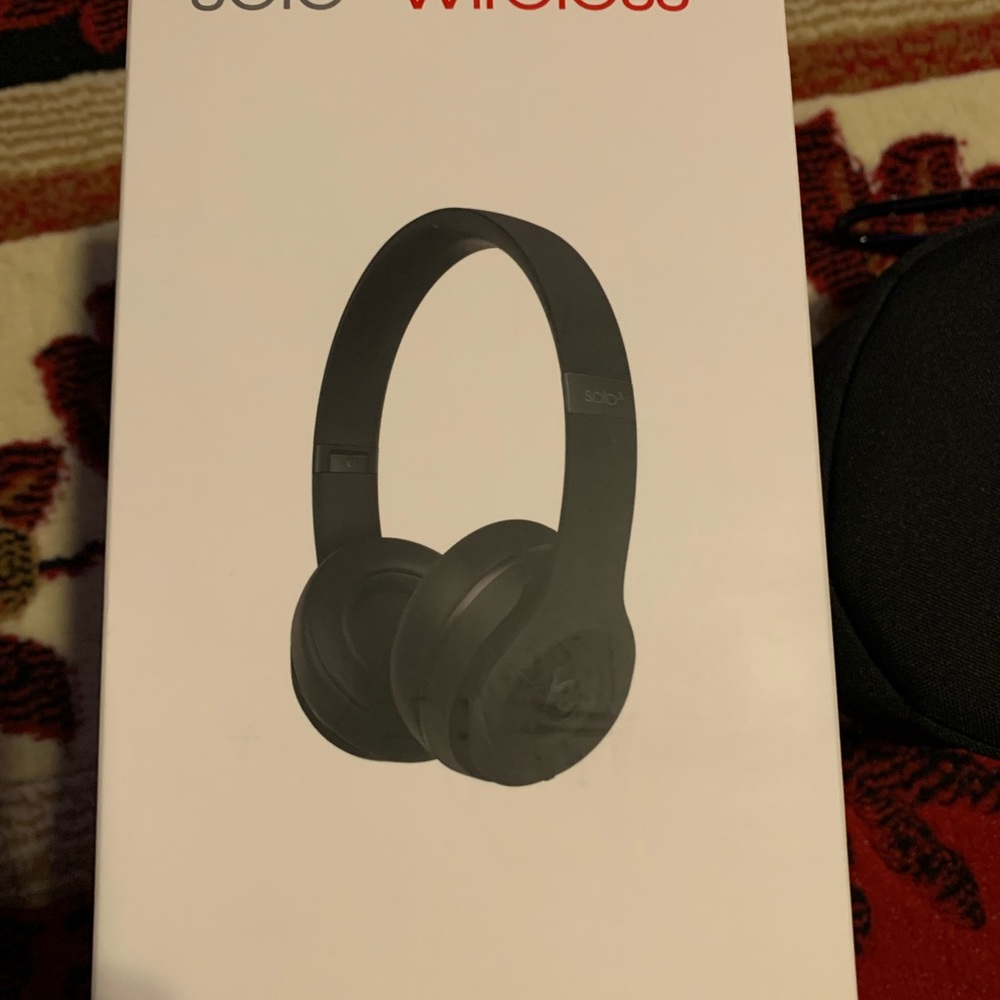 Beats Solo³ Bluetooth Wireless On-Ear Headphones